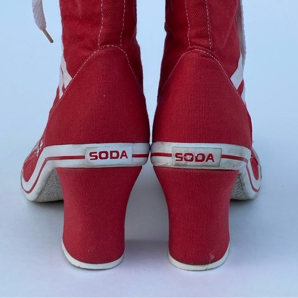 Soda high heel high sneakers with American flag patch Red/White size 9 preloved - Picture 9 of 10